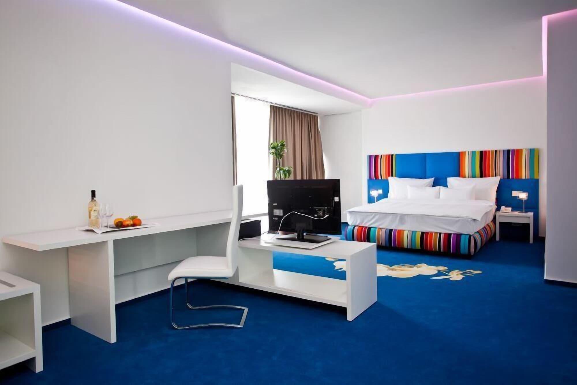 Marshal Garden Hotel Bucharest Luaran gambar