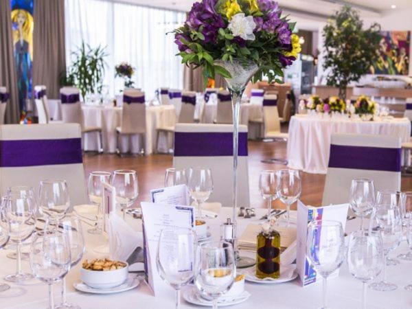 Marshal Garden Hotel Bucharest Luaran gambar A table set for a wedding reception