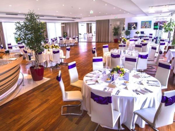 Marshal Garden Hotel Bucharest Luaran gambar The River Suite